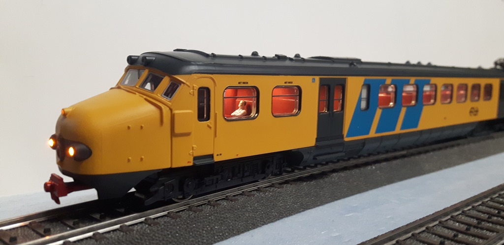 Mat54 geel